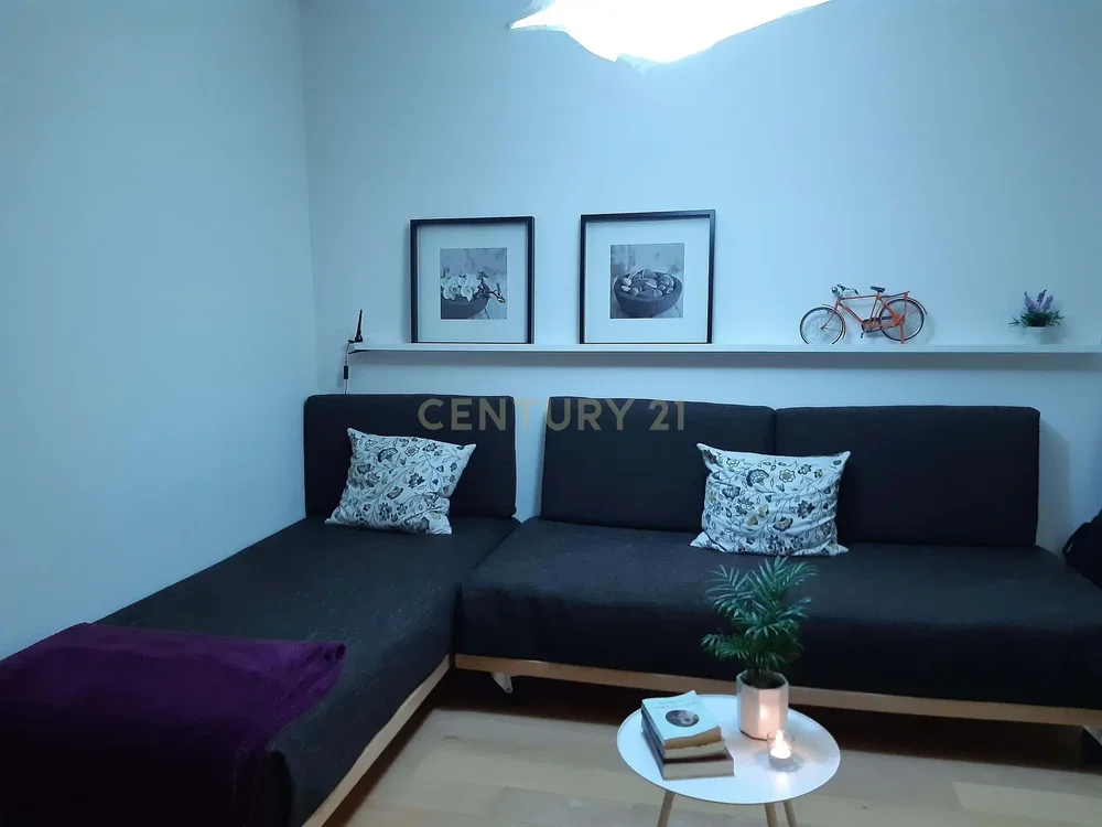 Wohnzimmer; tageslicht, moderner stil