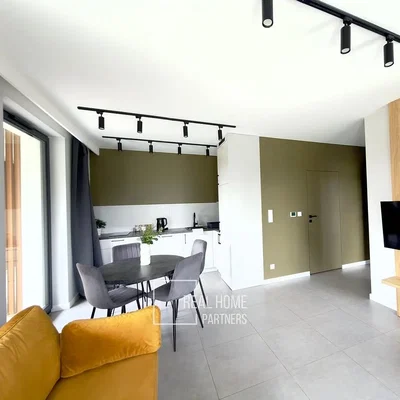 Salon; lumière naturelle, carrelage, style moderne