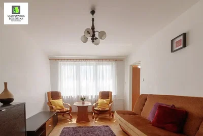 Salon; lumière naturelle, style rustique
