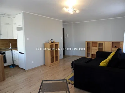 Salon; électroménager, parquet, lumière naturelle