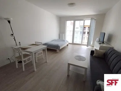 Salon; lumière naturelle, parquet