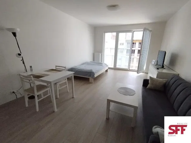 Salon; lumière naturelle, parquet