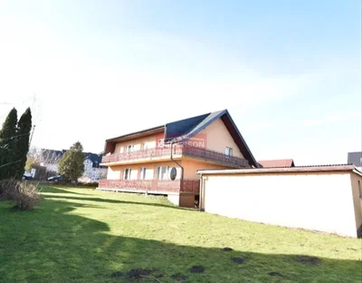 Haus und umgebung