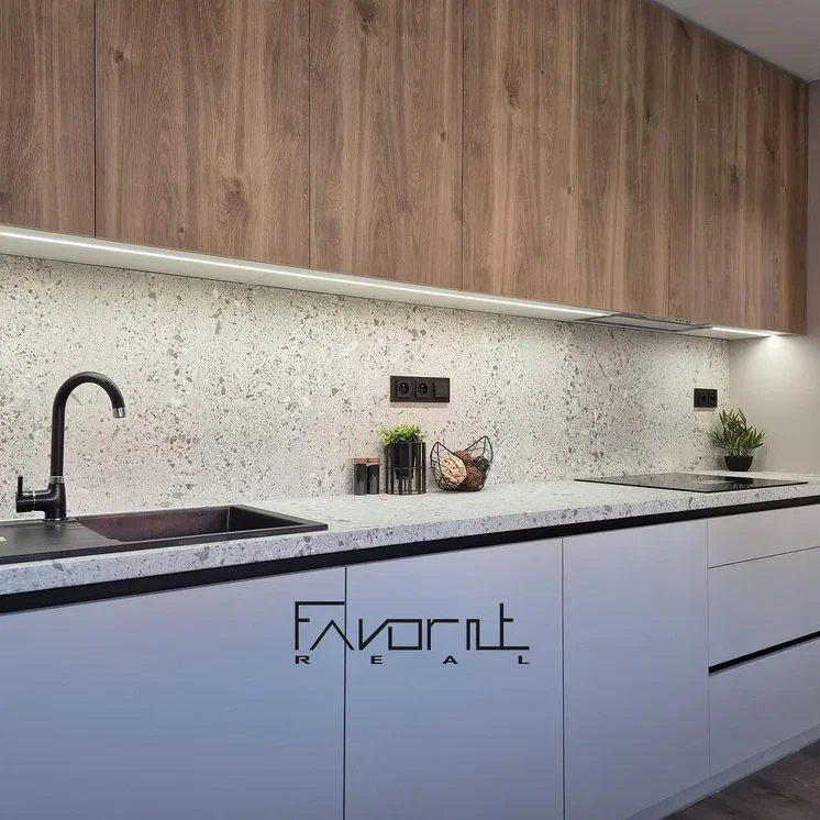Kitchen; kitchen appliances, renovated, natural light