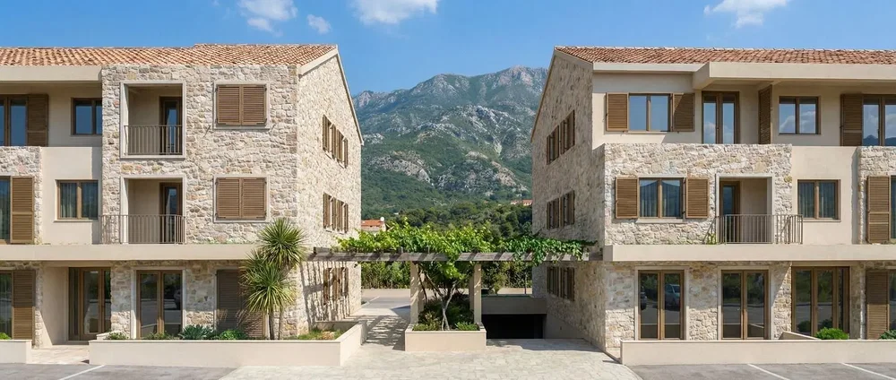 House and surroundings; view, natural light