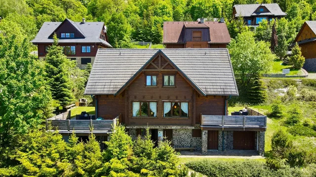 House and surroundings; natural light, view