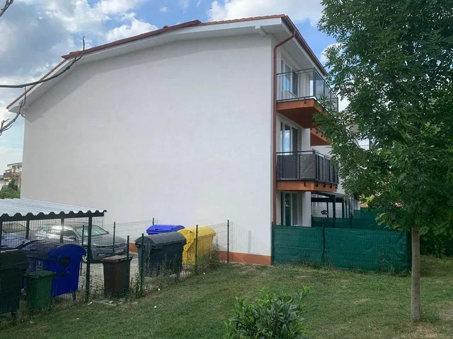 House and surroundings