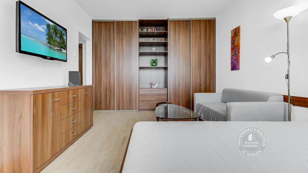 Chambre; parquet, lumière naturelle, style moderne