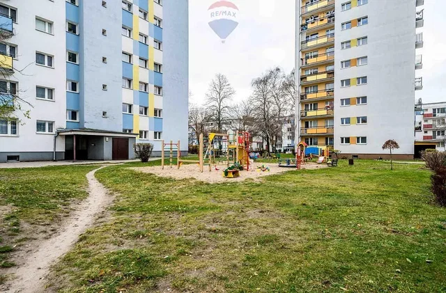 House and surroundings