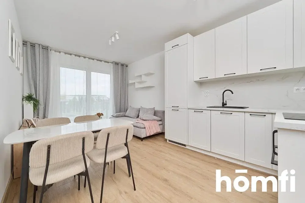 Κουζίνα; συσκευές κουζίνας, ξύλινο πάτωμα, φυσικό φως, μοντέρνο στυλ