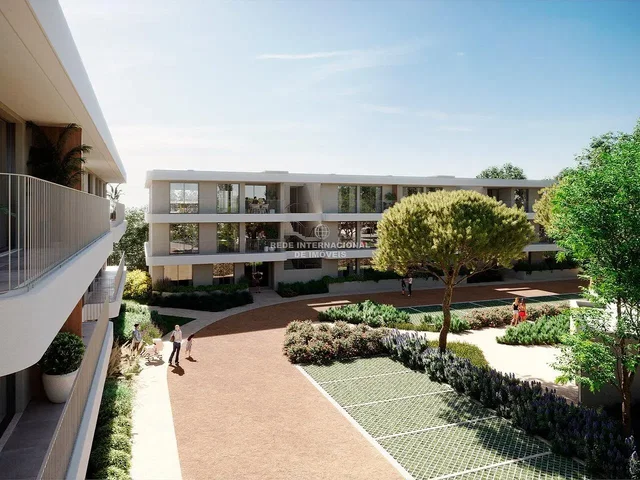 Maison et environs; lumière naturelle, vue