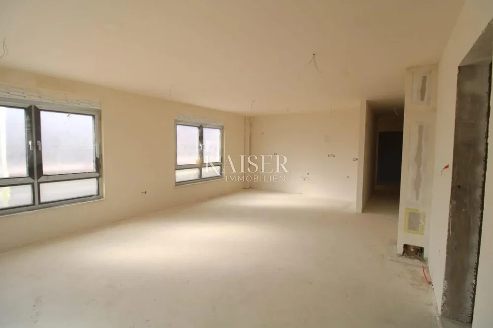 Other; needs renovation, natural light