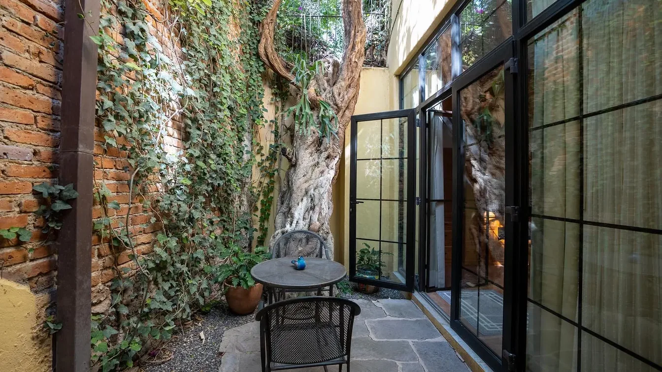 Terrasse; tageslicht, holzbalken