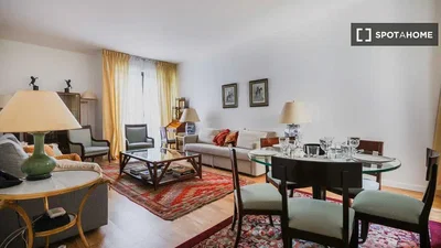 Salon; lumière naturelle, style moderne, parquet