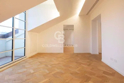 Chambre d'enfant; parquet, lumière naturelle