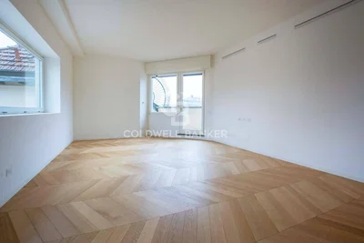 Autre; parquet, lumière naturelle