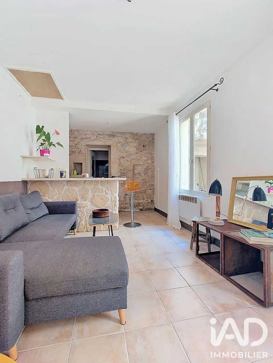 Living room; tile floor, natural light