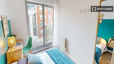 Bedroom; natural light, modern style