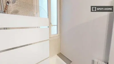 Bathroom; natural light, renovated