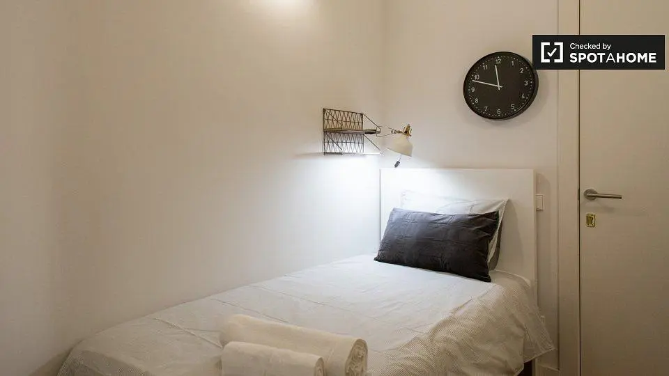 Schlafzimmer; tageslicht, moderner stil