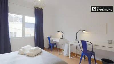 Bedroom; natural light, modern style
