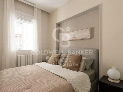 Slaapkamer; natuurlijk licht, gerenoveerd