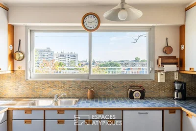 Cucina; vista, elettrodomestici, luce naturale, stile rustico