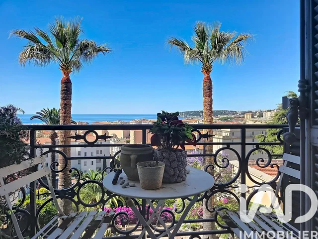 Balkon; pogled, prirodna svjetlost