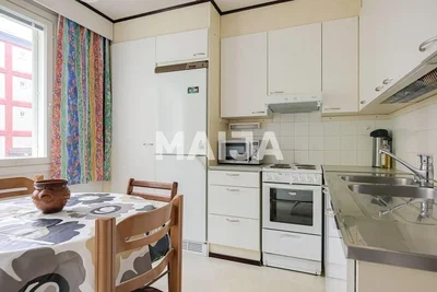 Kitchen; kitchen appliances, natural light