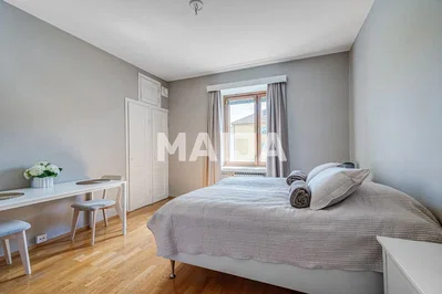 Chambre; lumière naturelle, parquet