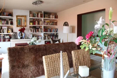 Obývací pokoj; přirozené světlo, moderní styl
