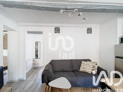 Wohnzimmer; holzboden, tageslicht, moderner stil