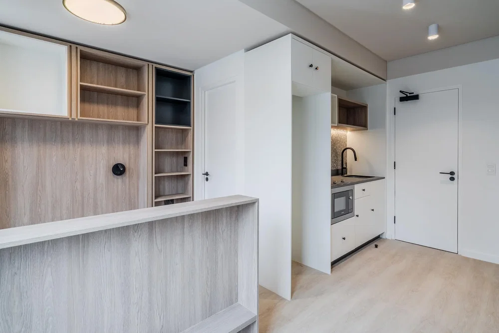 Cuisine; électroménager, lumière naturelle, rénové, parquet