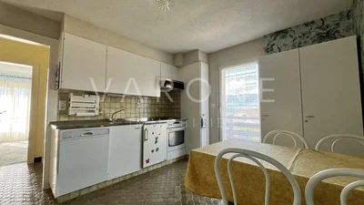 Kitchen; kitchen appliances, natural light