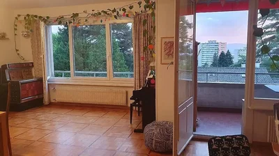 Wohnzimmer; fliesenboden, tageslicht, blick