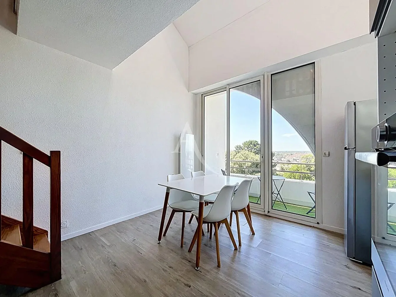 Kitchen; view, wood floor, natural light