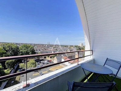 Balcony; view, natural light