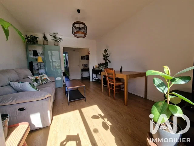 Wohnzimmer; tageslicht, holzboden