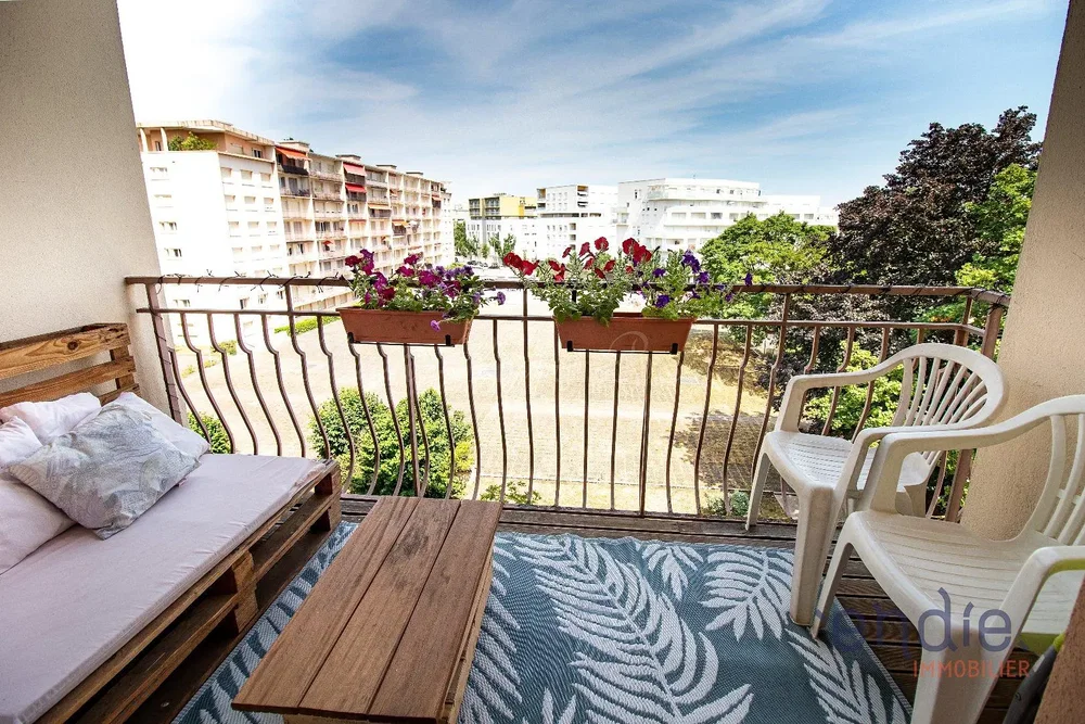 Balcon; vue, lumière naturelle