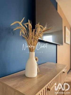Wohnzimmer; holzboden, tageslicht, moderner stil