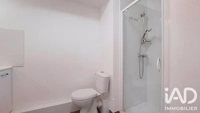 Toilettes; lumière naturelle