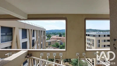 Balcon; vue, lumière naturelle
