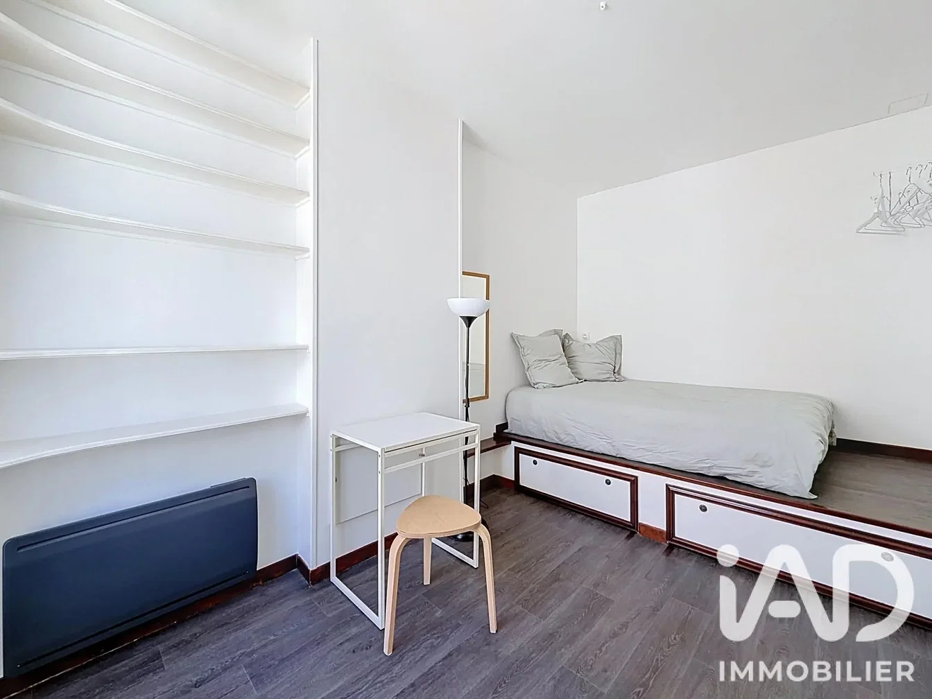 Chambre; parquet, lumière naturelle, style moderne