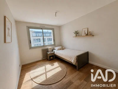 Chambre; parquet, lumière naturelle