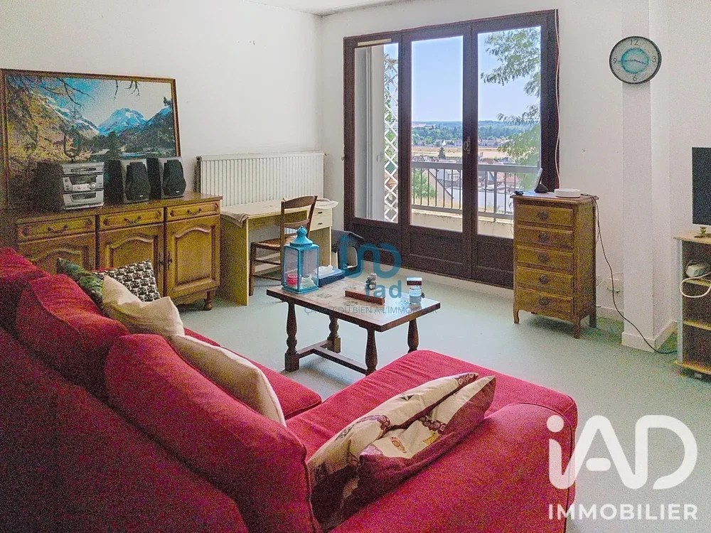 Salón; vista, suelo de madera, luz natural