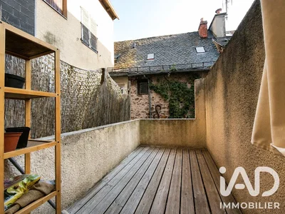 Terrazza; pavimento in legno, luce naturale