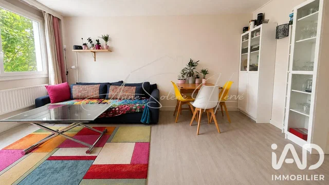 Salon; lumière naturelle, vue