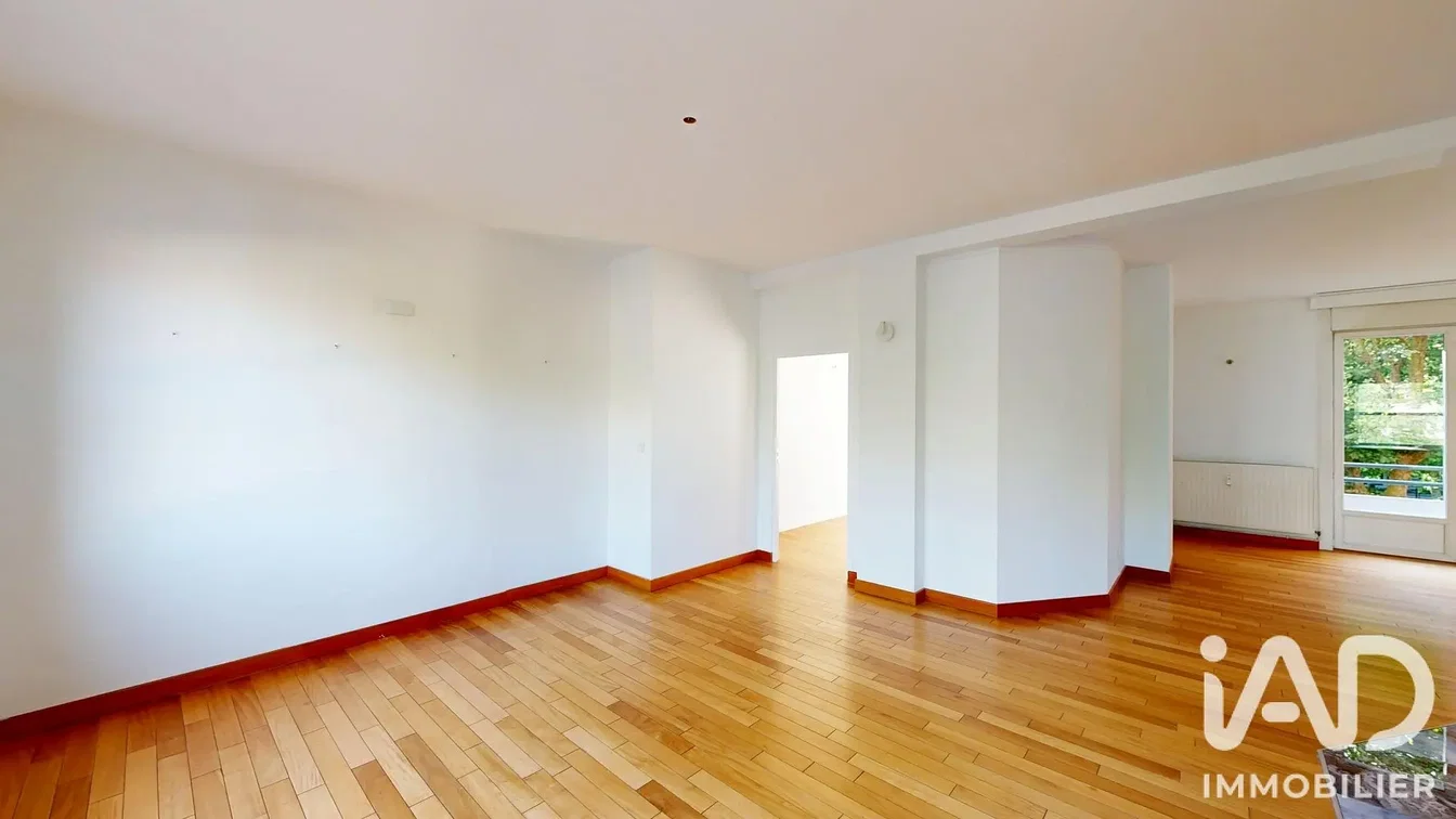 Salon; parquet, lumière naturelle