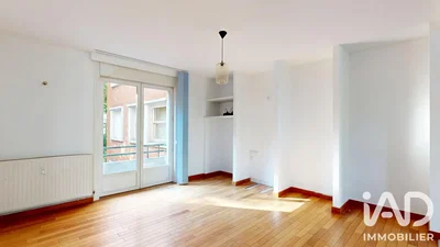 Salon; parquet, lumière naturelle