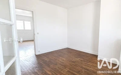 Chambre; parquet, lumière naturelle